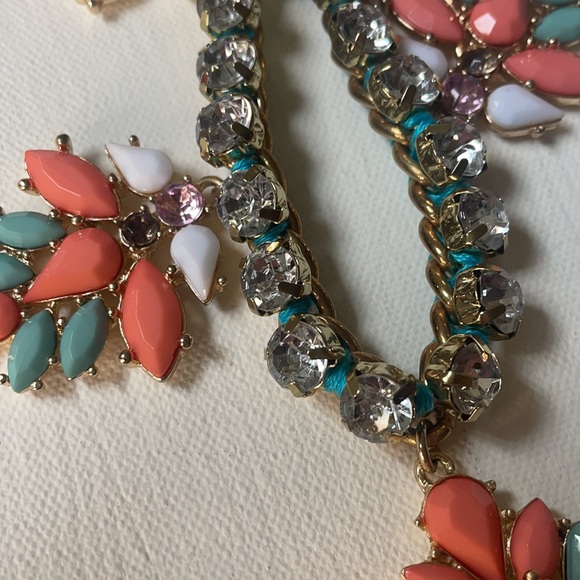 Multicolored statement necklace - Picture 7 of 7